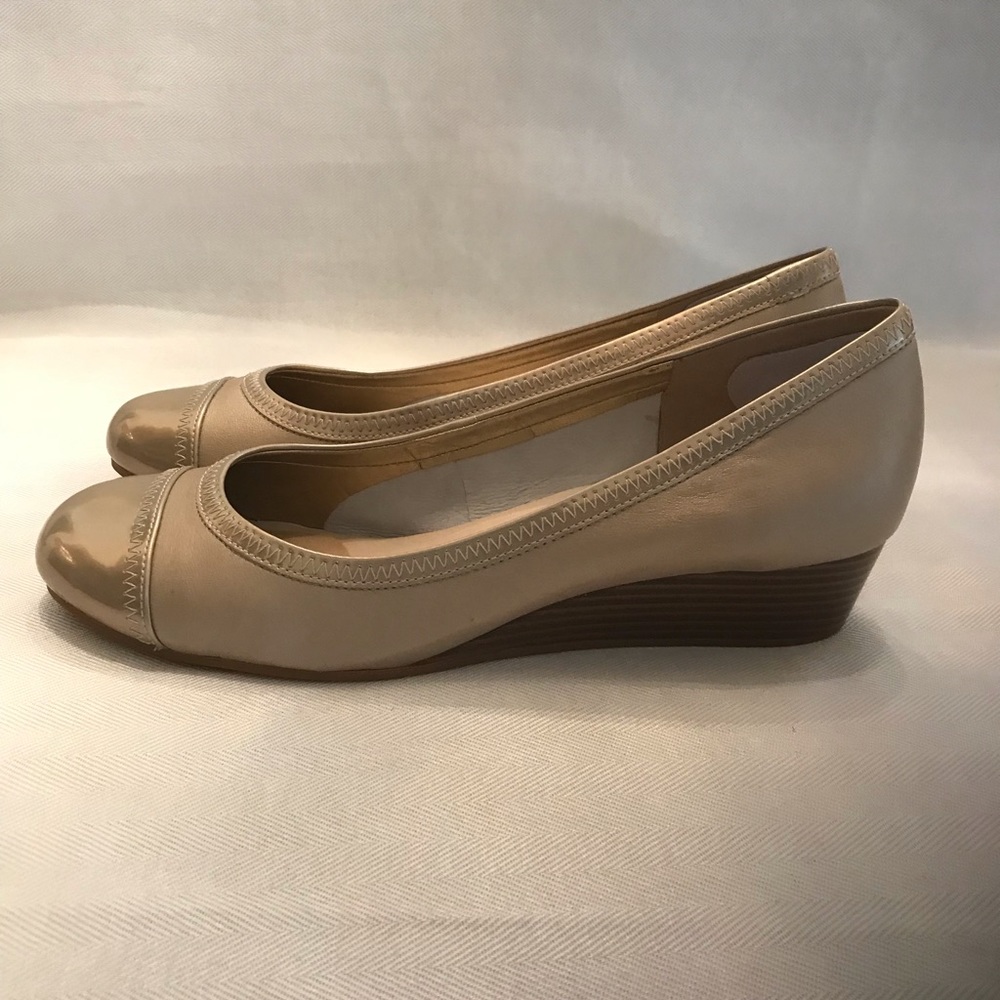 Cole Haan Soft Gold Metallic Elsie Cap Toe Wedge all Size 7 1/2 C - Picture 3 of 11